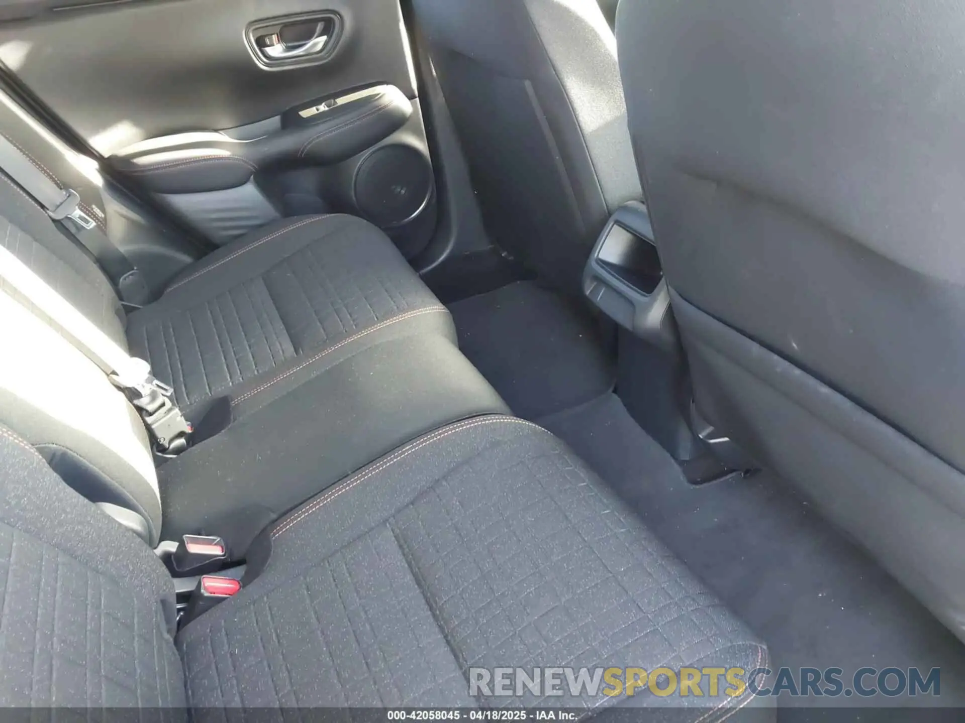 8 Photograph of a damaged car 3CZRZ2H53RM786468 HONDA HR-V 2024