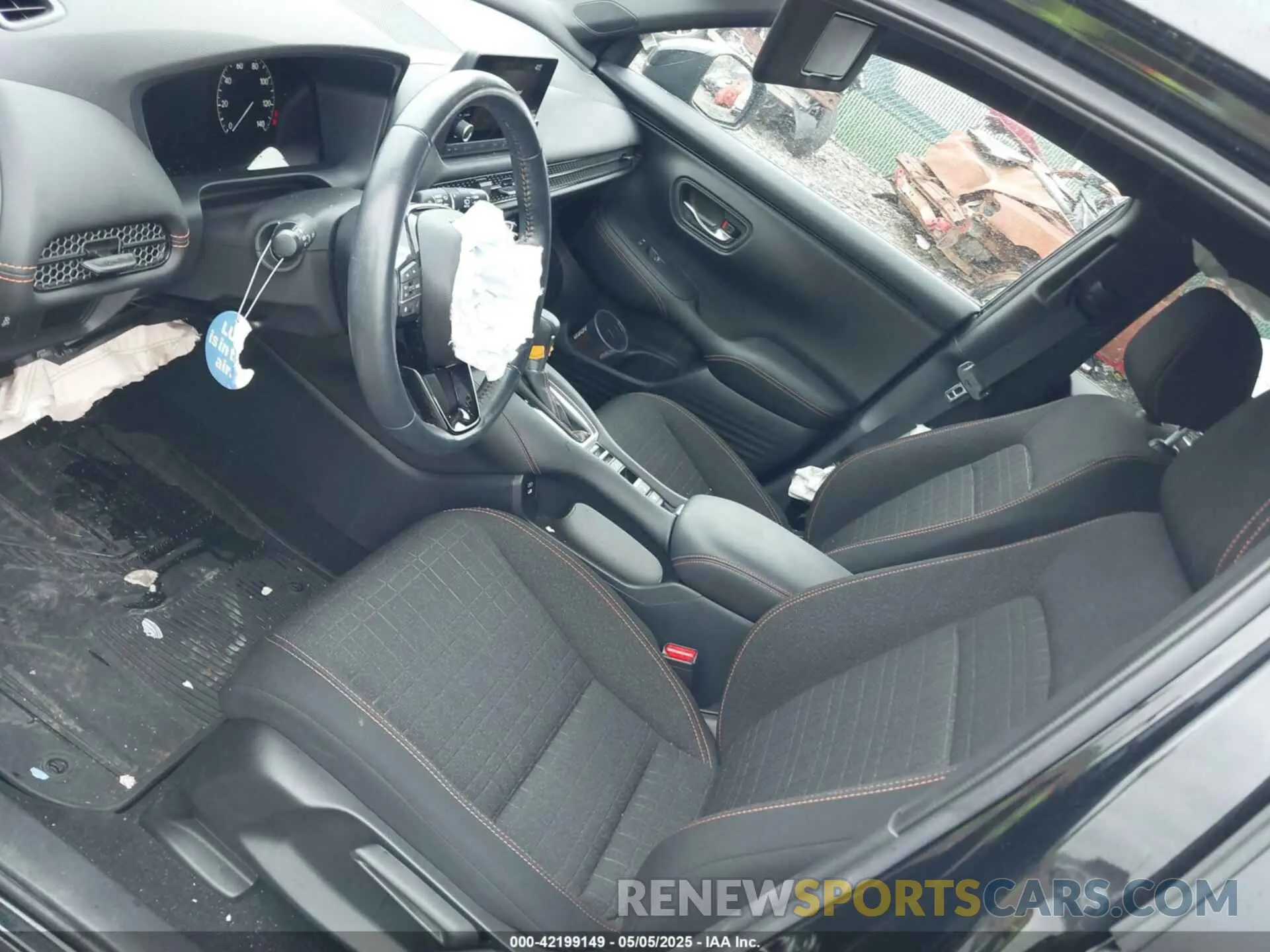 18 Photograph of a damaged car 3CZRZ2H54RM728918 HONDA HR-V 2024