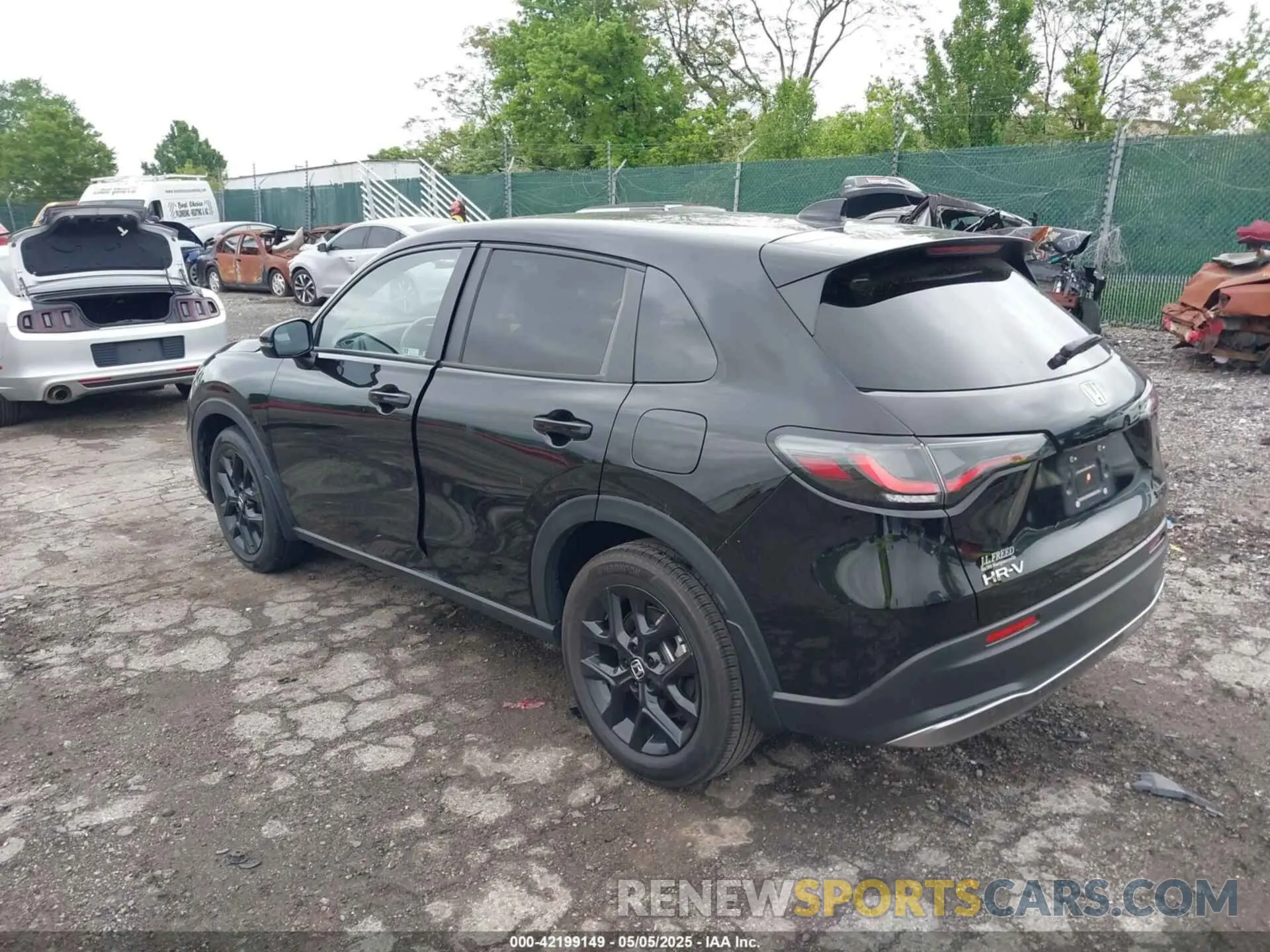 3 Photograph of a damaged car 3CZRZ2H54RM728918 HONDA HR-V 2024