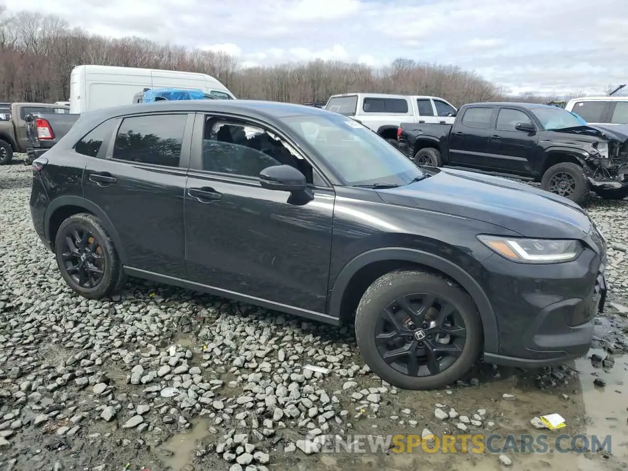 4 Photograph of a damaged car 3CZRZ2H54RM740146 HONDA HR-V 2024