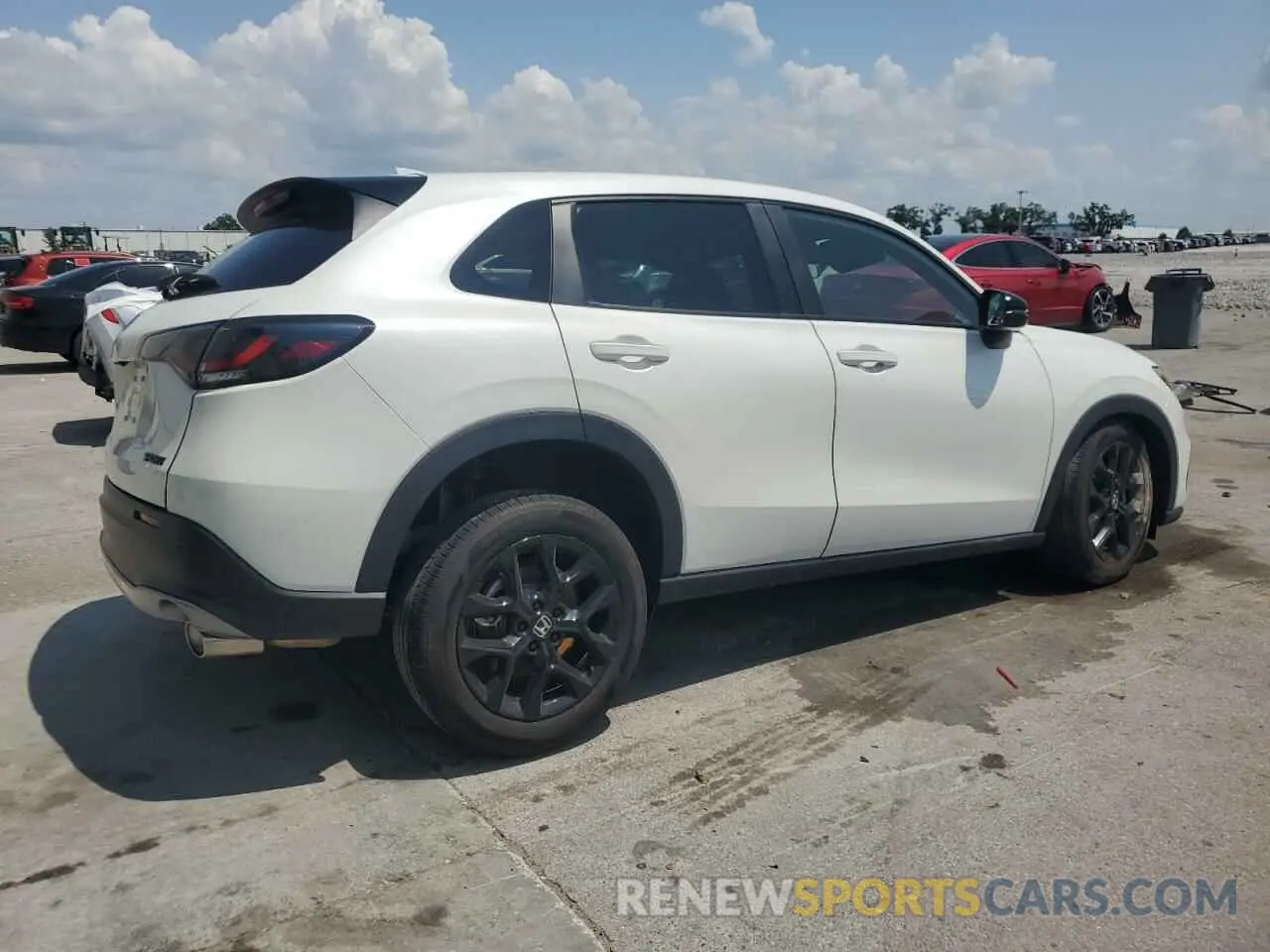3 Photograph of a damaged car 3CZRZ2H55RM769753 HONDA HR-V 2024