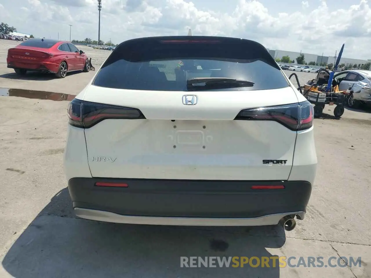 6 Photograph of a damaged car 3CZRZ2H55RM769753 HONDA HR-V 2024