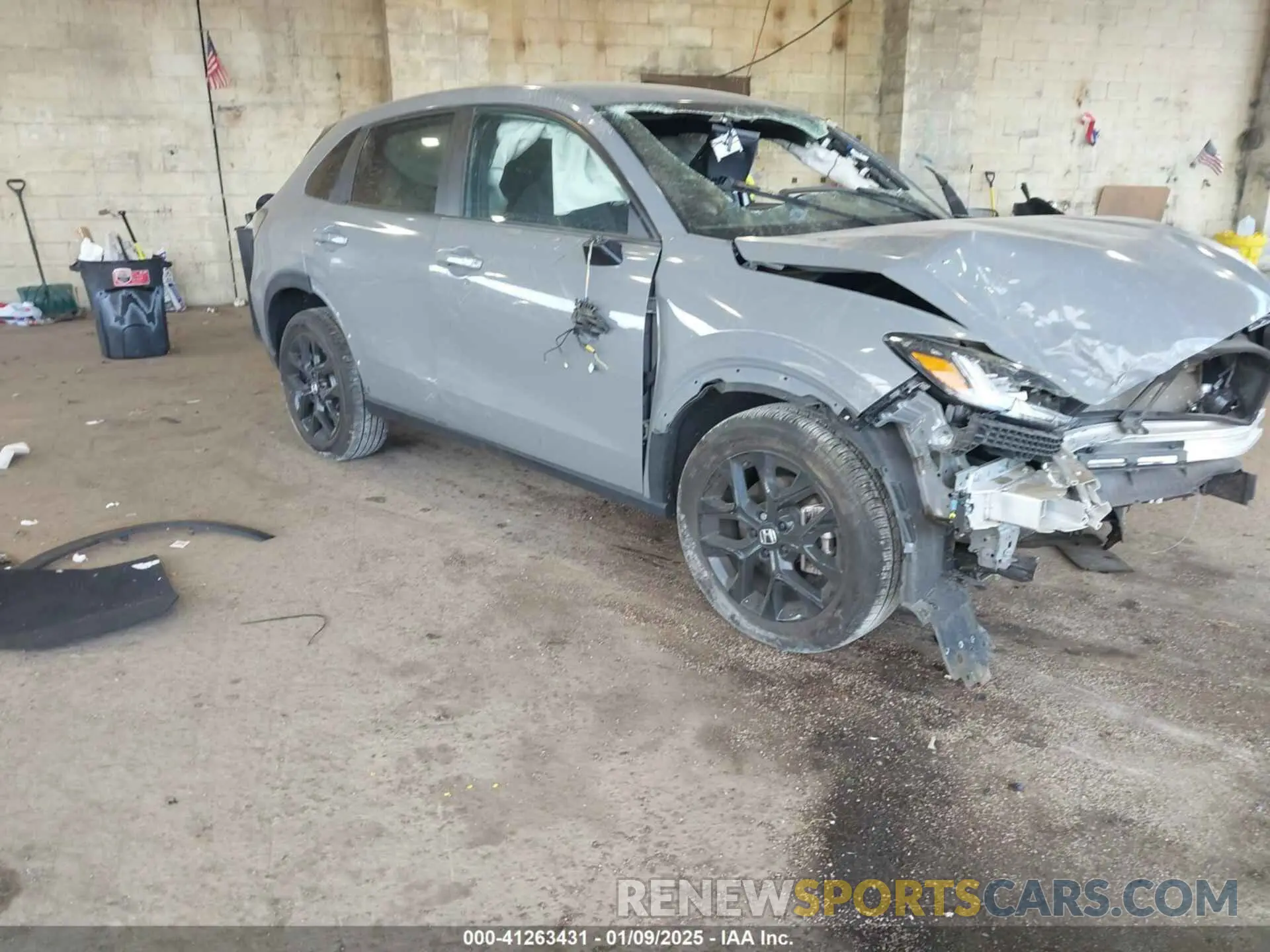 1 Photograph of a damaged car 3CZRZ2H55RM781367 HONDA HR-V 2024