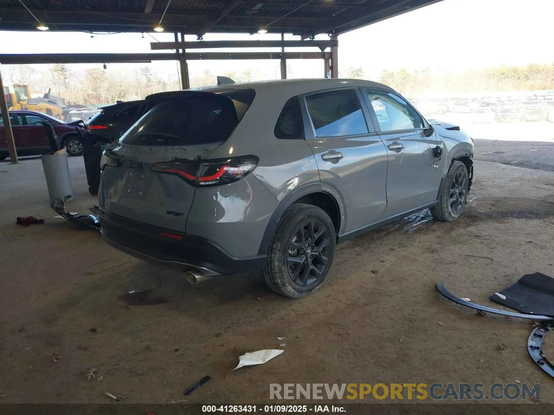 4 Photograph of a damaged car 3CZRZ2H55RM781367 HONDA HR-V 2024