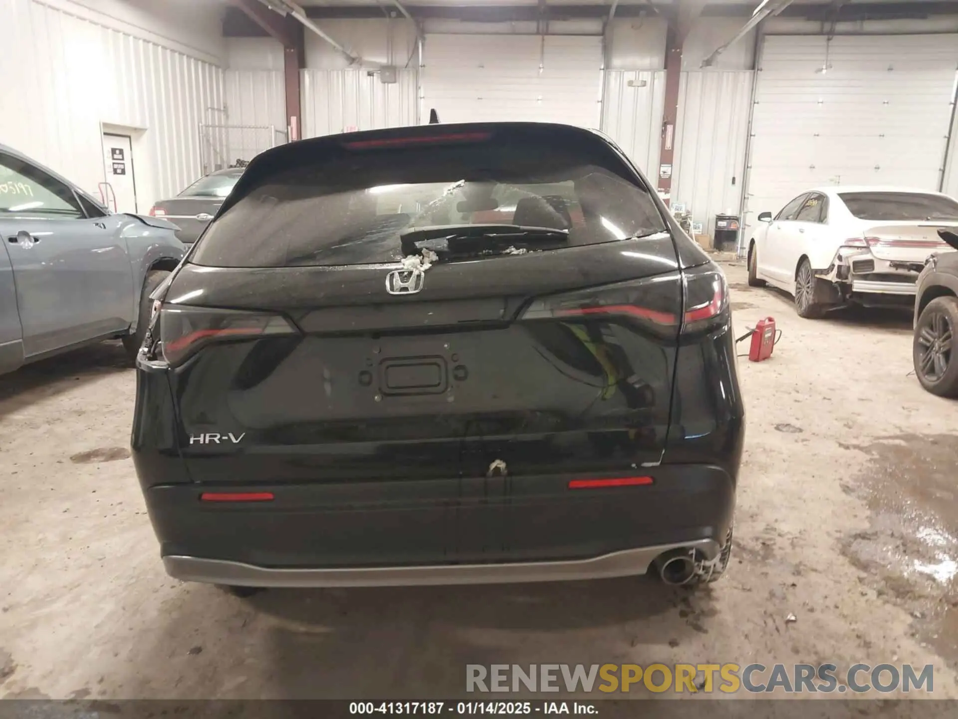 17 Photograph of a damaged car 3CZRZ2H56RM726894 HONDA HR-V 2024