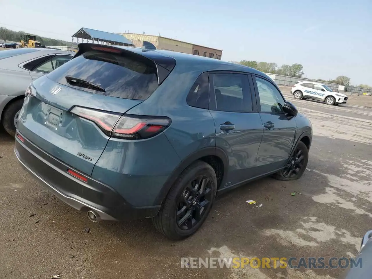 3 Photograph of a damaged car 3CZRZ2H56RM768157 HONDA HR-V 2024