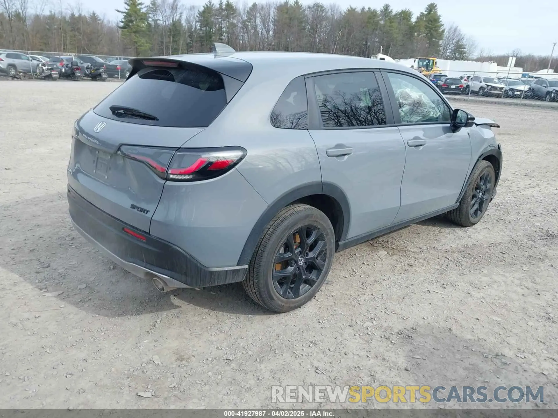 4 Photograph of a damaged car 3CZRZ2H57RM721641 HONDA HR-V 2024