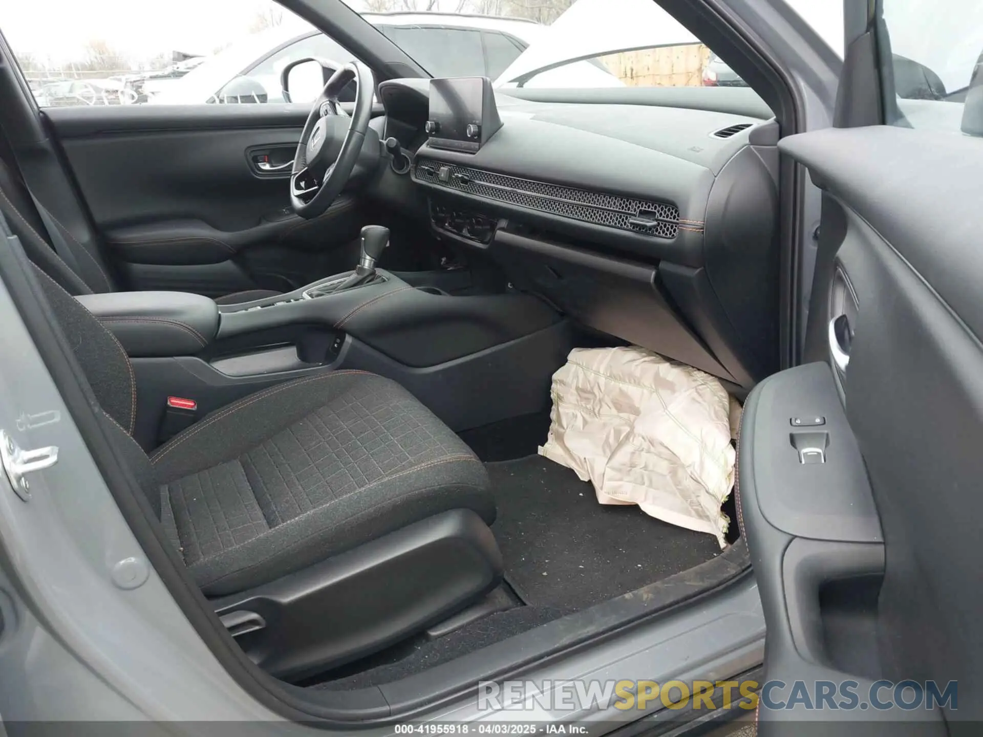 5 Photograph of a damaged car 3CZRZ2H57RM741310 HONDA HR-V 2024