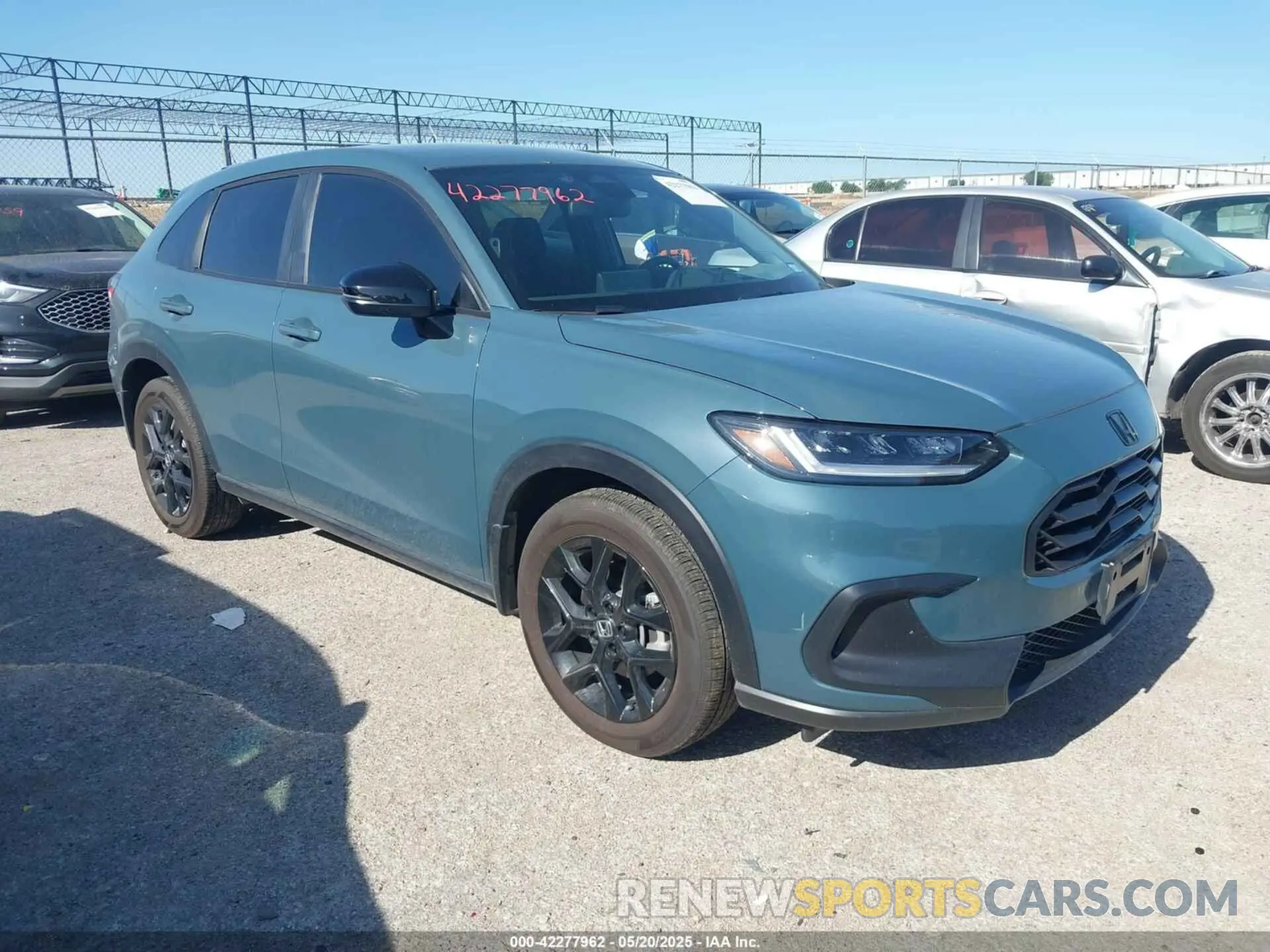 1 Photograph of a damaged car 3CZRZ2H57RM747513 HONDA HR-V 2024