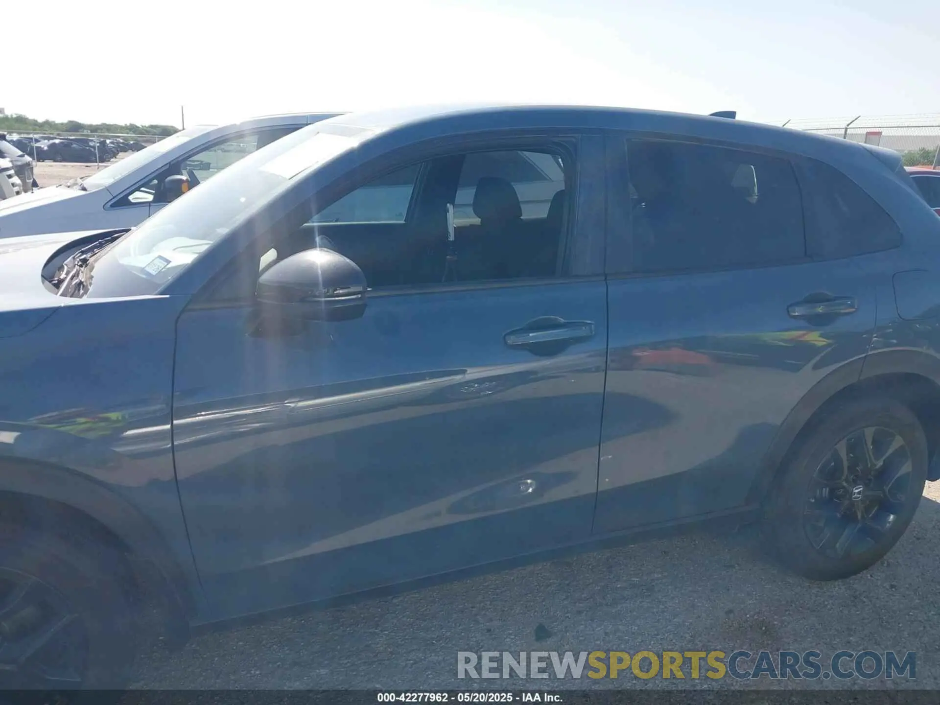14 Photograph of a damaged car 3CZRZ2H57RM747513 HONDA HR-V 2024