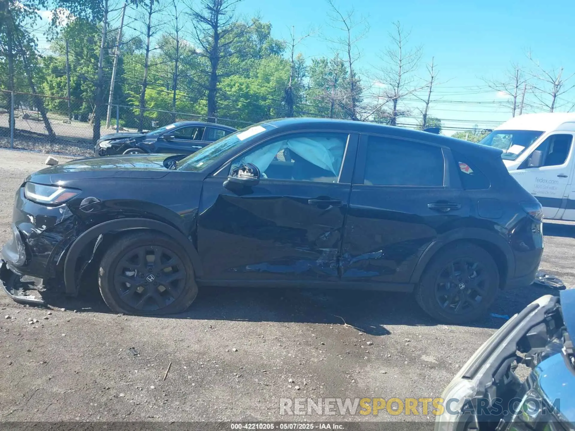 14 Photograph of a damaged car 3CZRZ2H57RM768992 HONDA HR-V 2024