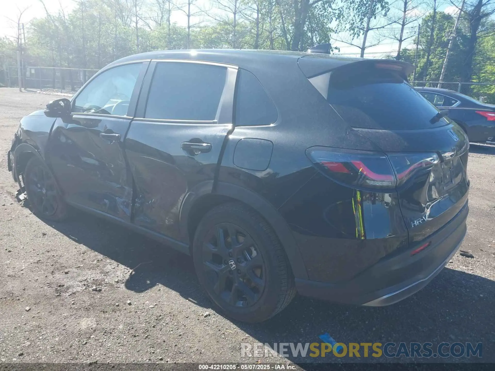 3 Photograph of a damaged car 3CZRZ2H57RM768992 HONDA HR-V 2024