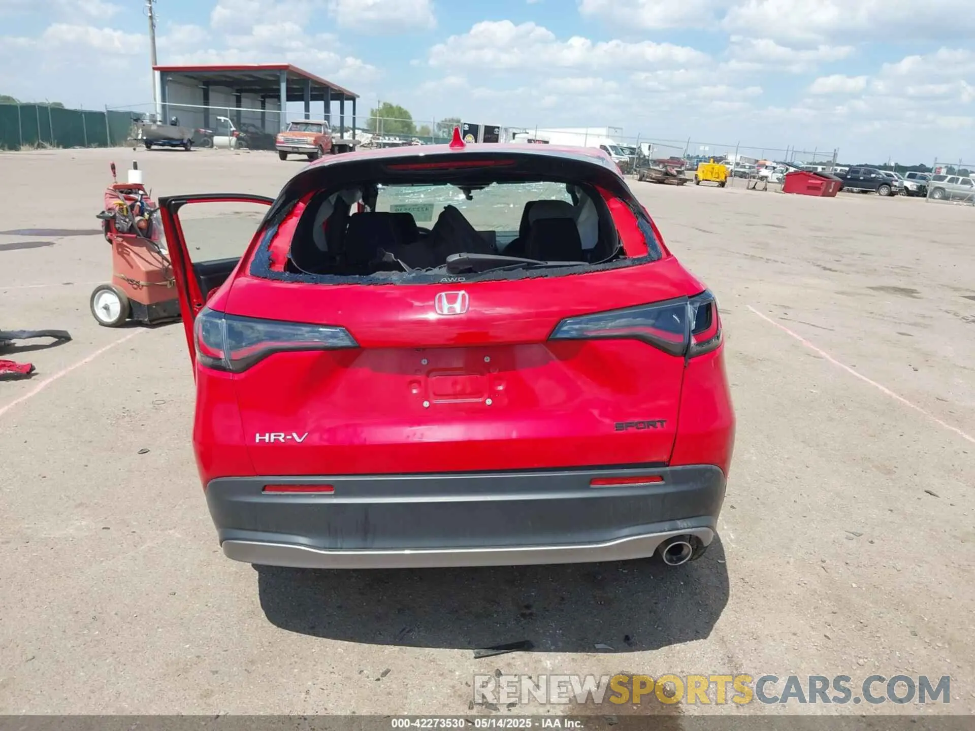 17 Photograph of a damaged car 3CZRZ2H57RM785792 HONDA HR-V 2024