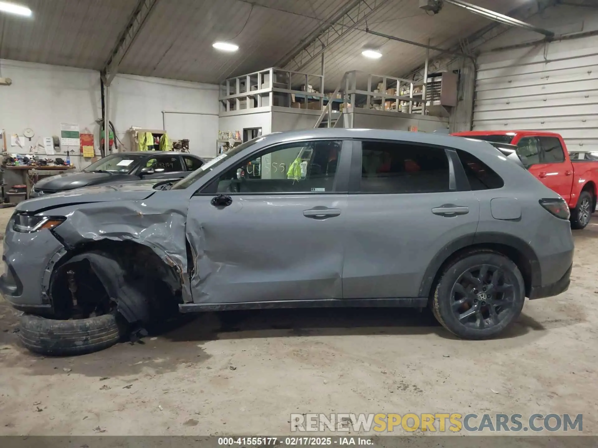 14 Photograph of a damaged car 3CZRZ2H58RM729716 HONDA HR-V 2024