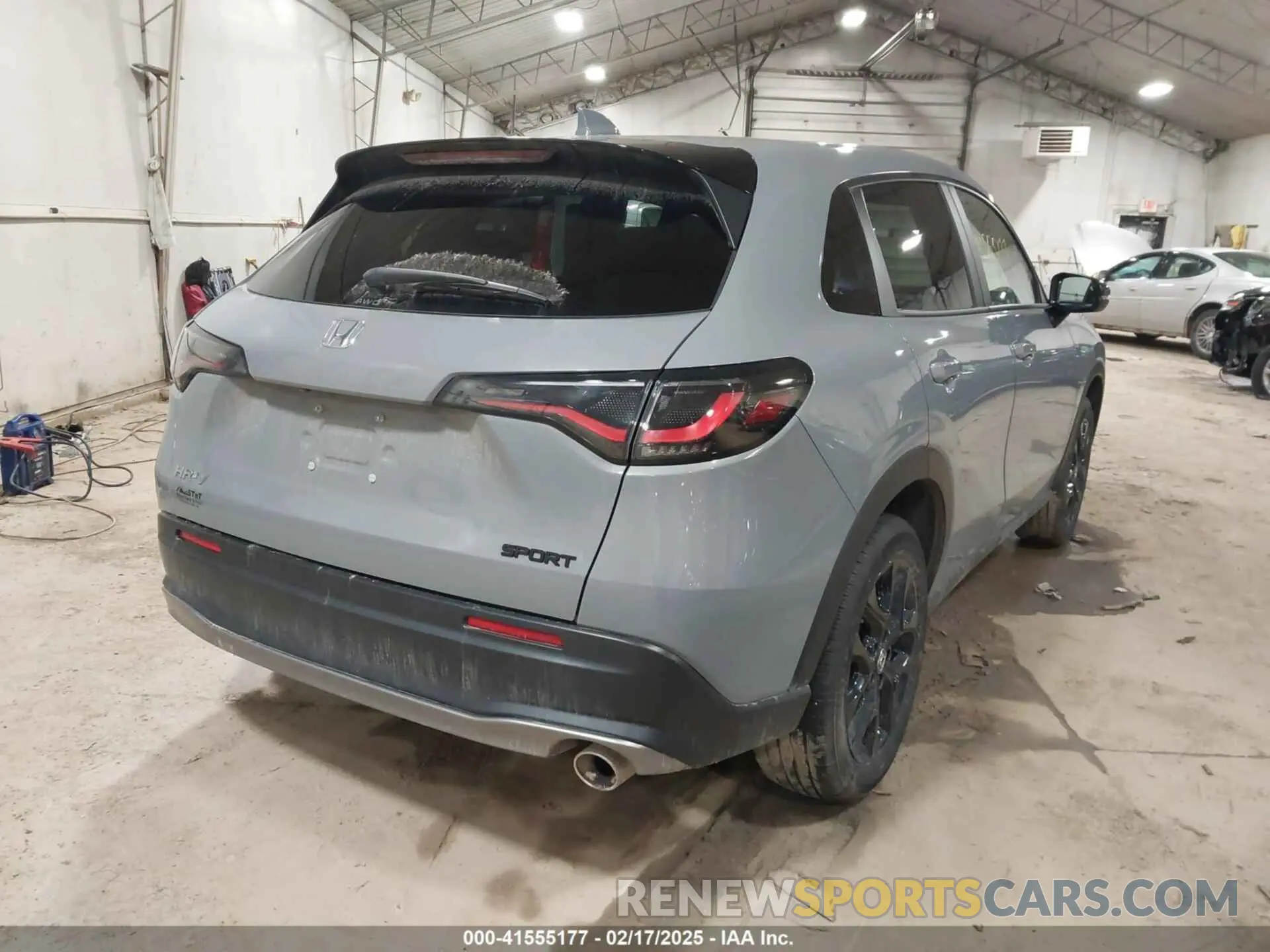 4 Photograph of a damaged car 3CZRZ2H58RM729716 HONDA HR-V 2024