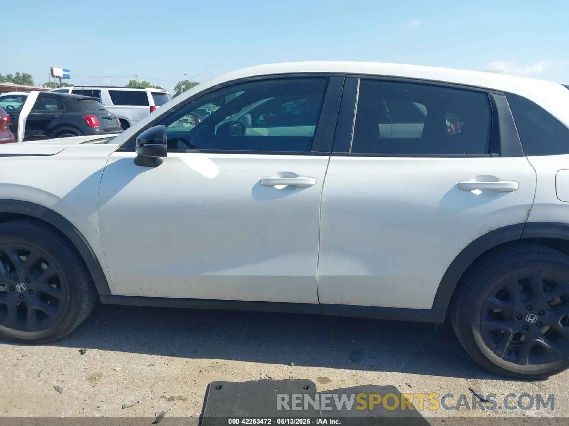 13 Photograph of a damaged car 3CZRZ2H58RM736200 HONDA HR-V 2024