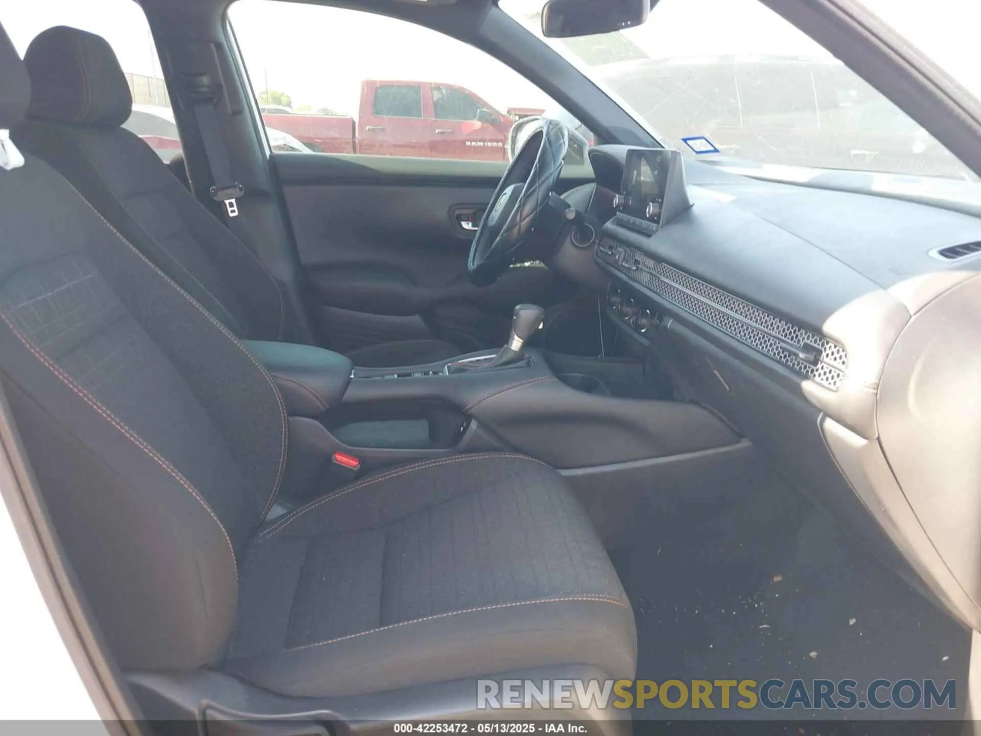 5 Photograph of a damaged car 3CZRZ2H58RM736200 HONDA HR-V 2024