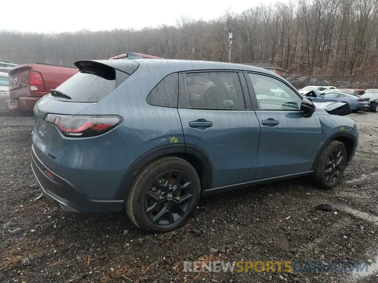 3 Photograph of a damaged car 3CZRZ2H58RM739176 HONDA HR-V 2024