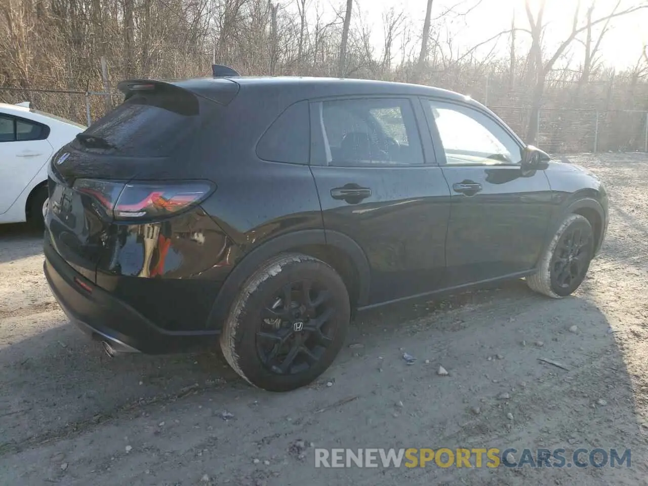 3 Photograph of a damaged car 3CZRZ2H58RM766118 HONDA HR-V 2024