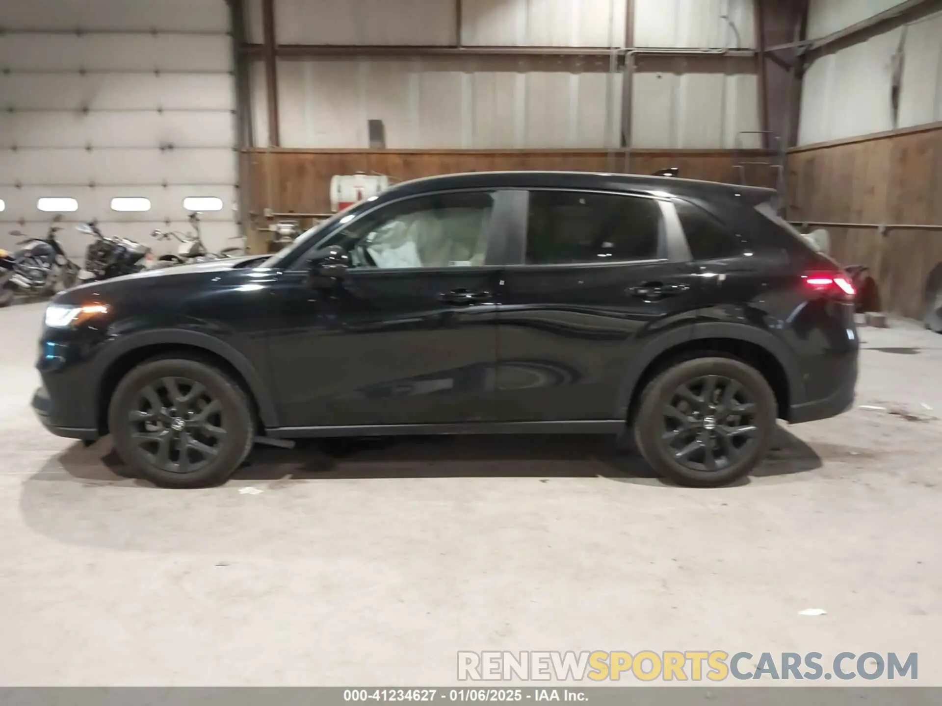 14 Photograph of a damaged car 3CZRZ2H58RM782917 HONDA HR-V 2024