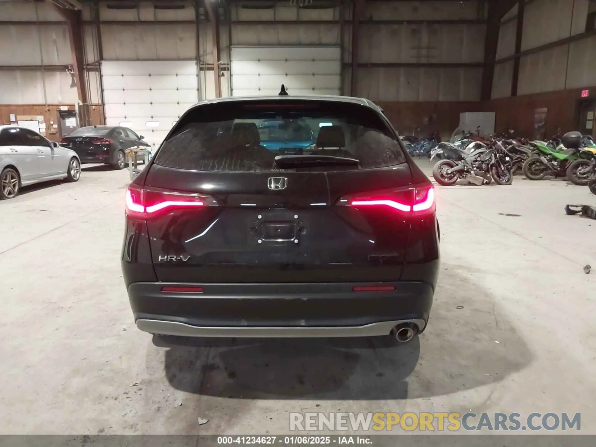 16 Photograph of a damaged car 3CZRZ2H58RM782917 HONDA HR-V 2024