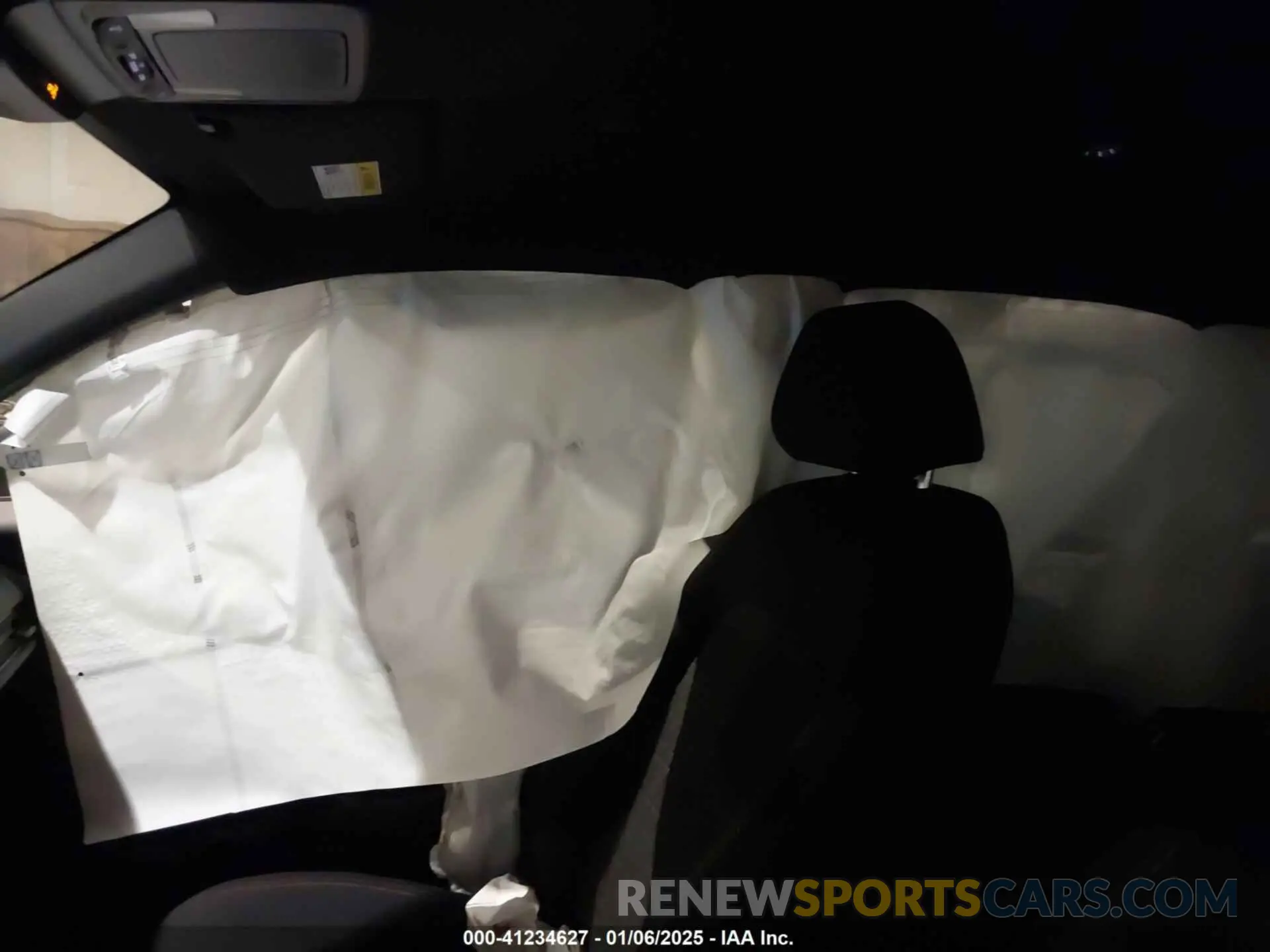 19 Photograph of a damaged car 3CZRZ2H58RM782917 HONDA HR-V 2024