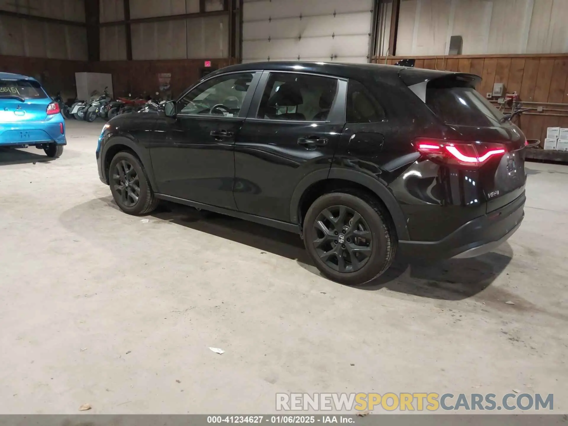 3 Photograph of a damaged car 3CZRZ2H58RM782917 HONDA HR-V 2024