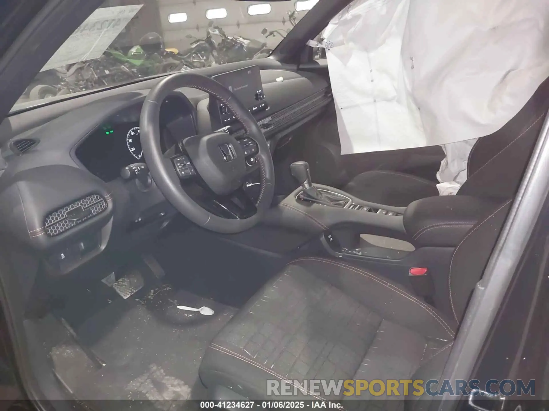 5 Photograph of a damaged car 3CZRZ2H58RM782917 HONDA HR-V 2024