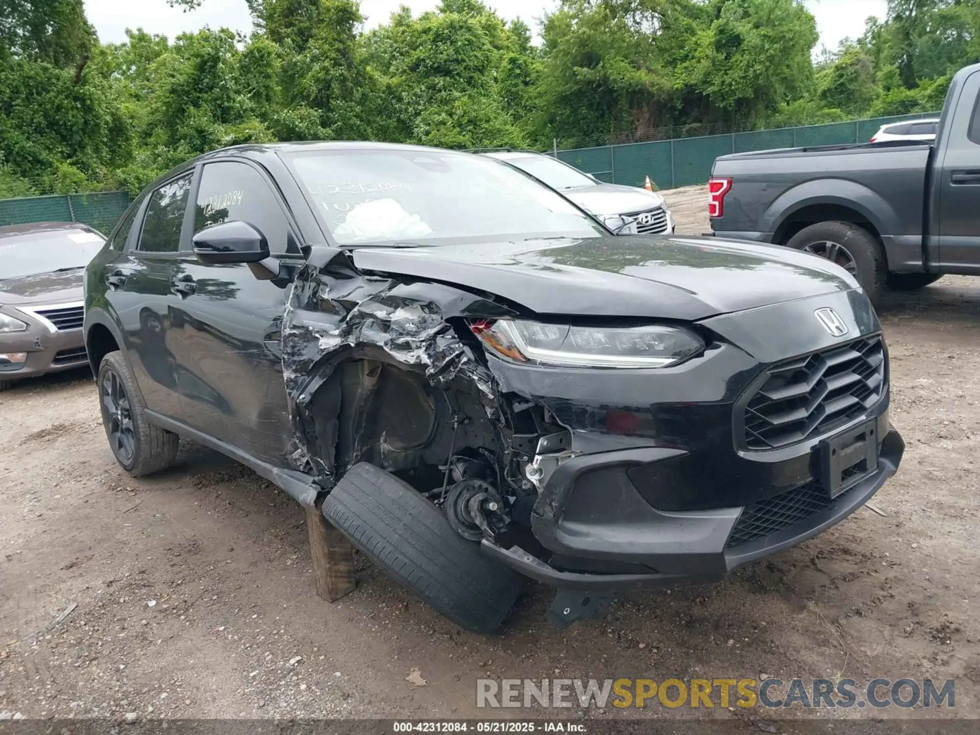 6 Photograph of a damaged car 3CZRZ2H59RM712228 HONDA HR-V 2024