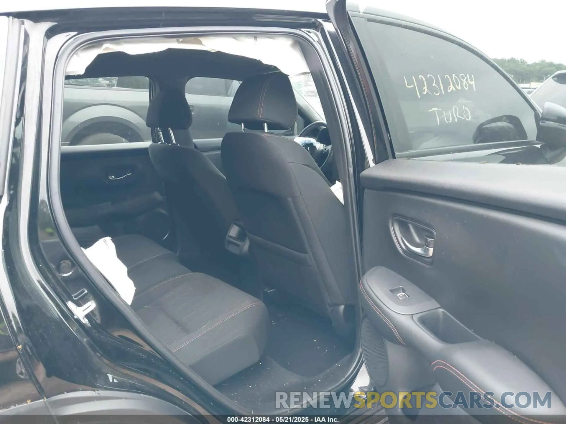 8 Photograph of a damaged car 3CZRZ2H59RM712228 HONDA HR-V 2024