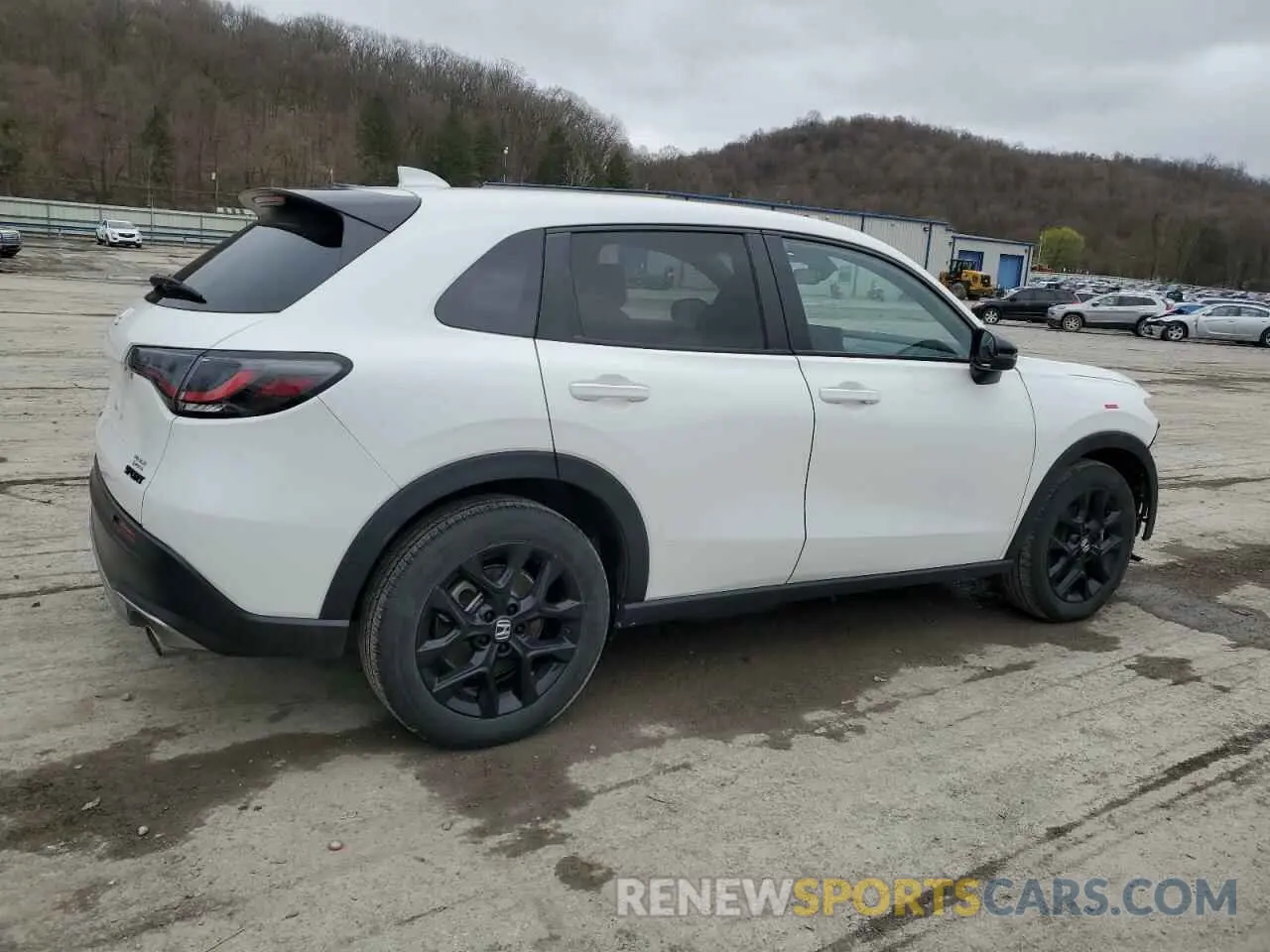 3 Photograph of a damaged car 3CZRZ2H59RM737260 HONDA HR-V 2024