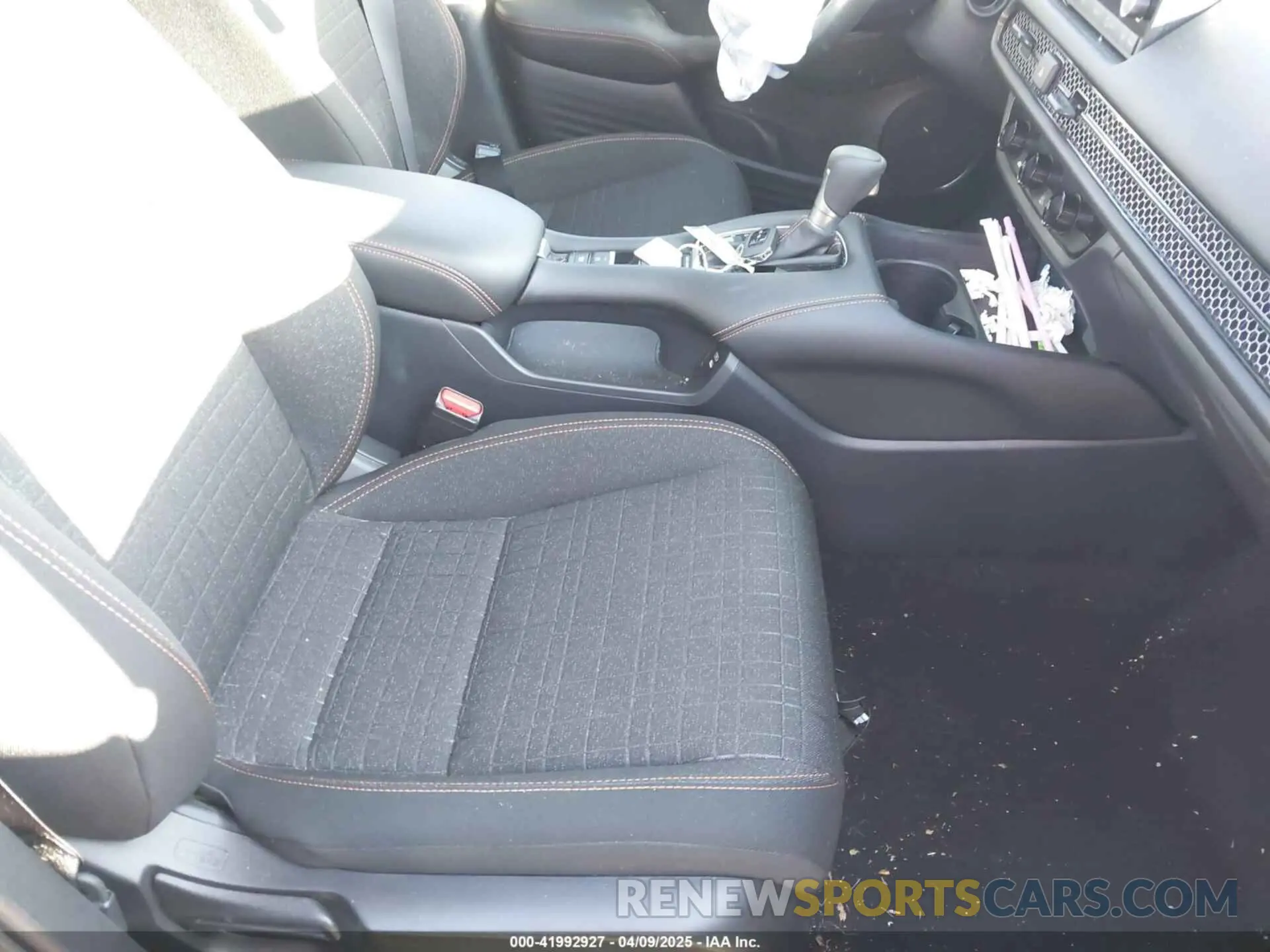 5 Photograph of a damaged car 3CZRZ2H59RM757654 HONDA HR-V 2024