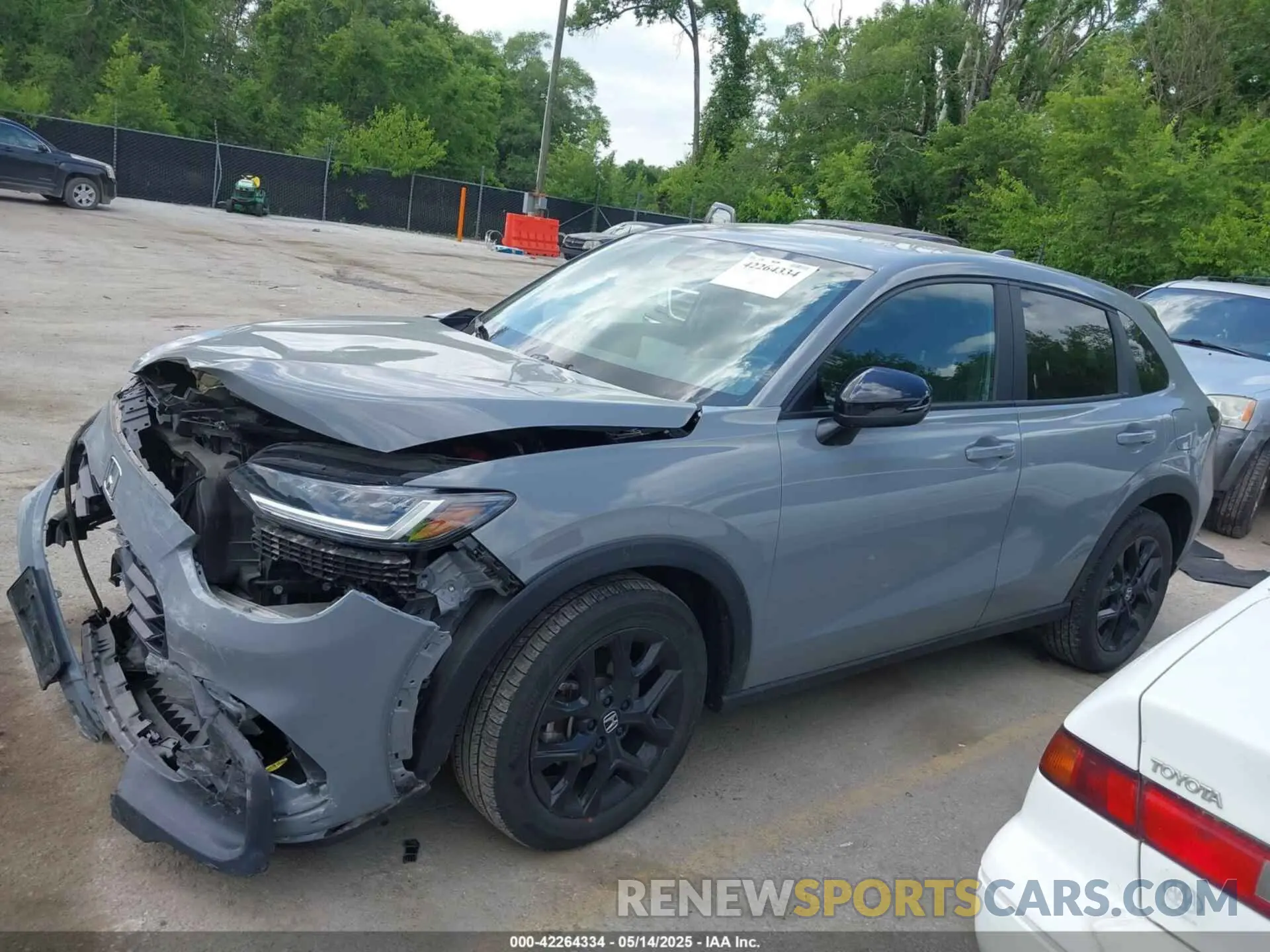 14 Photograph of a damaged car 3CZRZ2H59RM764412 HONDA HR-V 2024