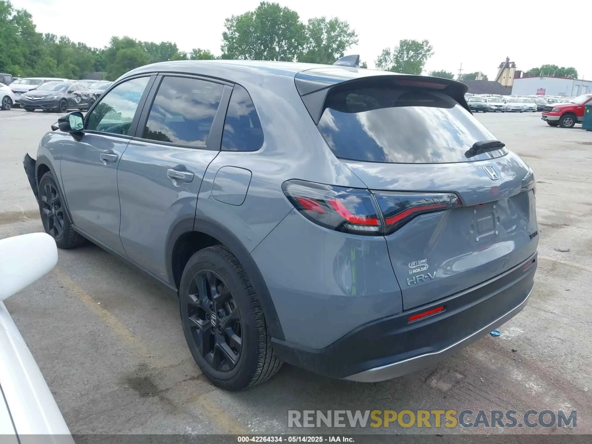 3 Photograph of a damaged car 3CZRZ2H59RM764412 HONDA HR-V 2024