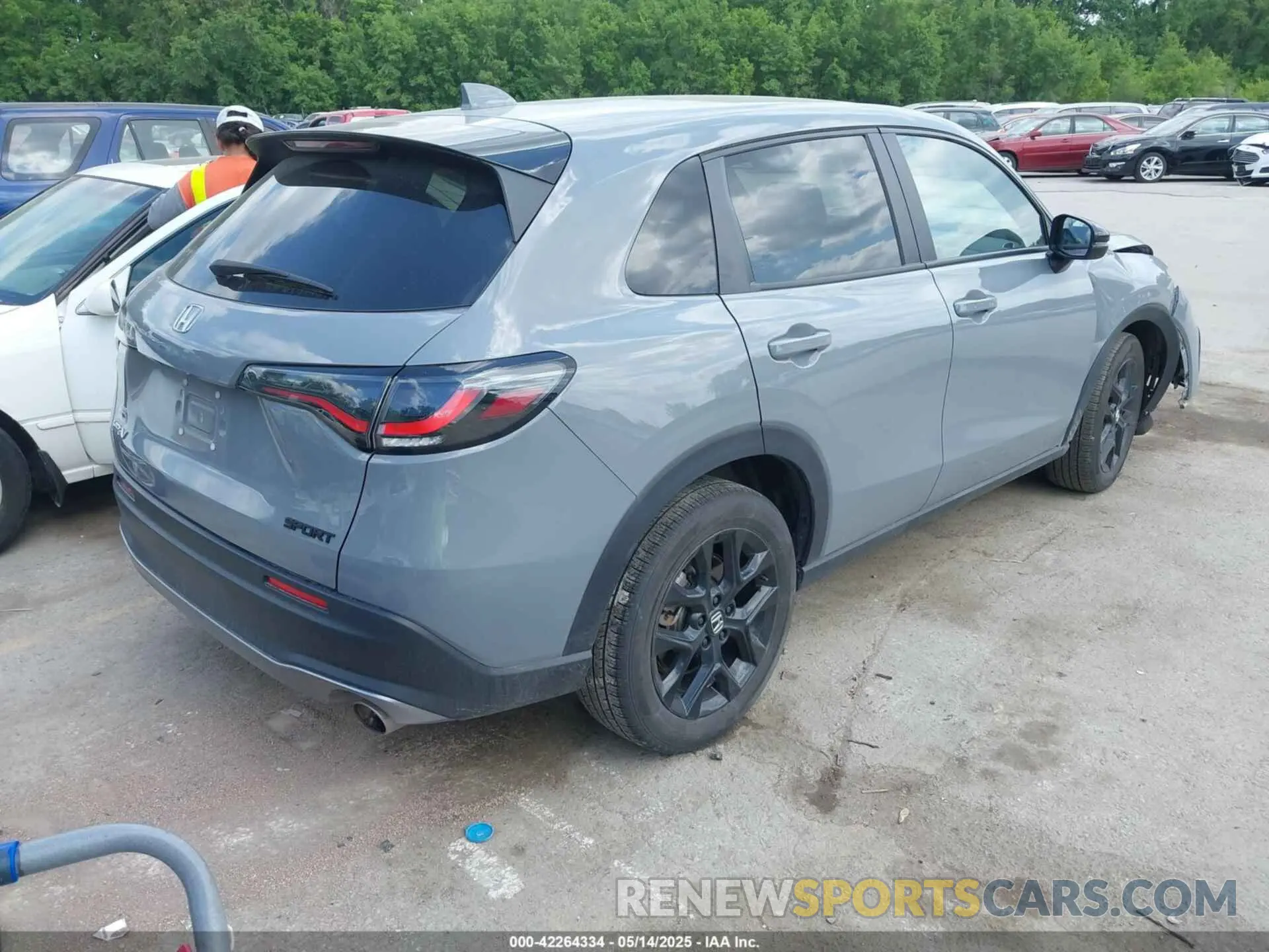 4 Photograph of a damaged car 3CZRZ2H59RM764412 HONDA HR-V 2024