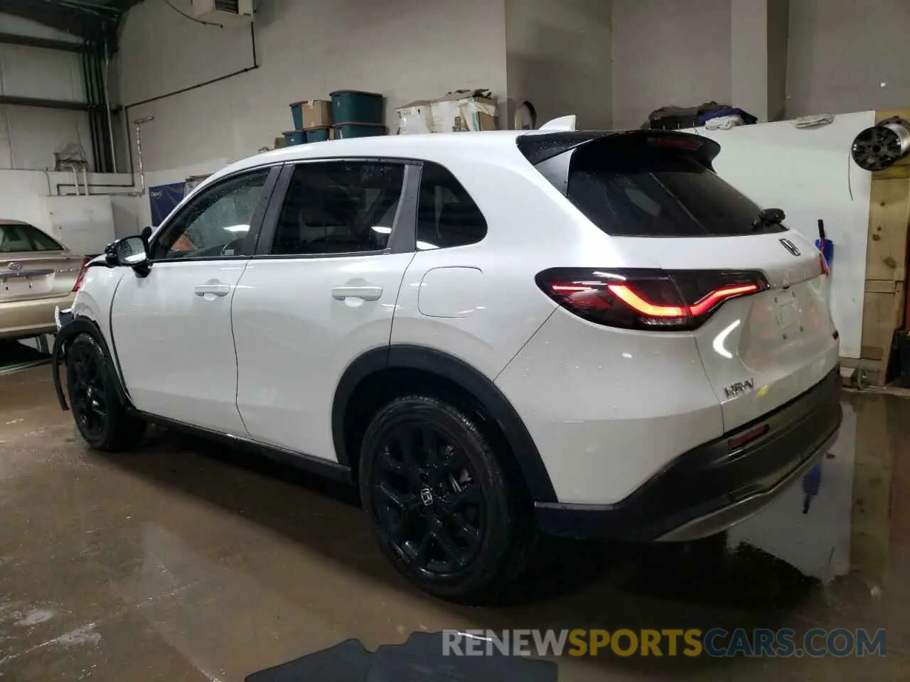 2 Photograph of a damaged car 3CZRZ2H5XRM716322 HONDA HR-V 2024