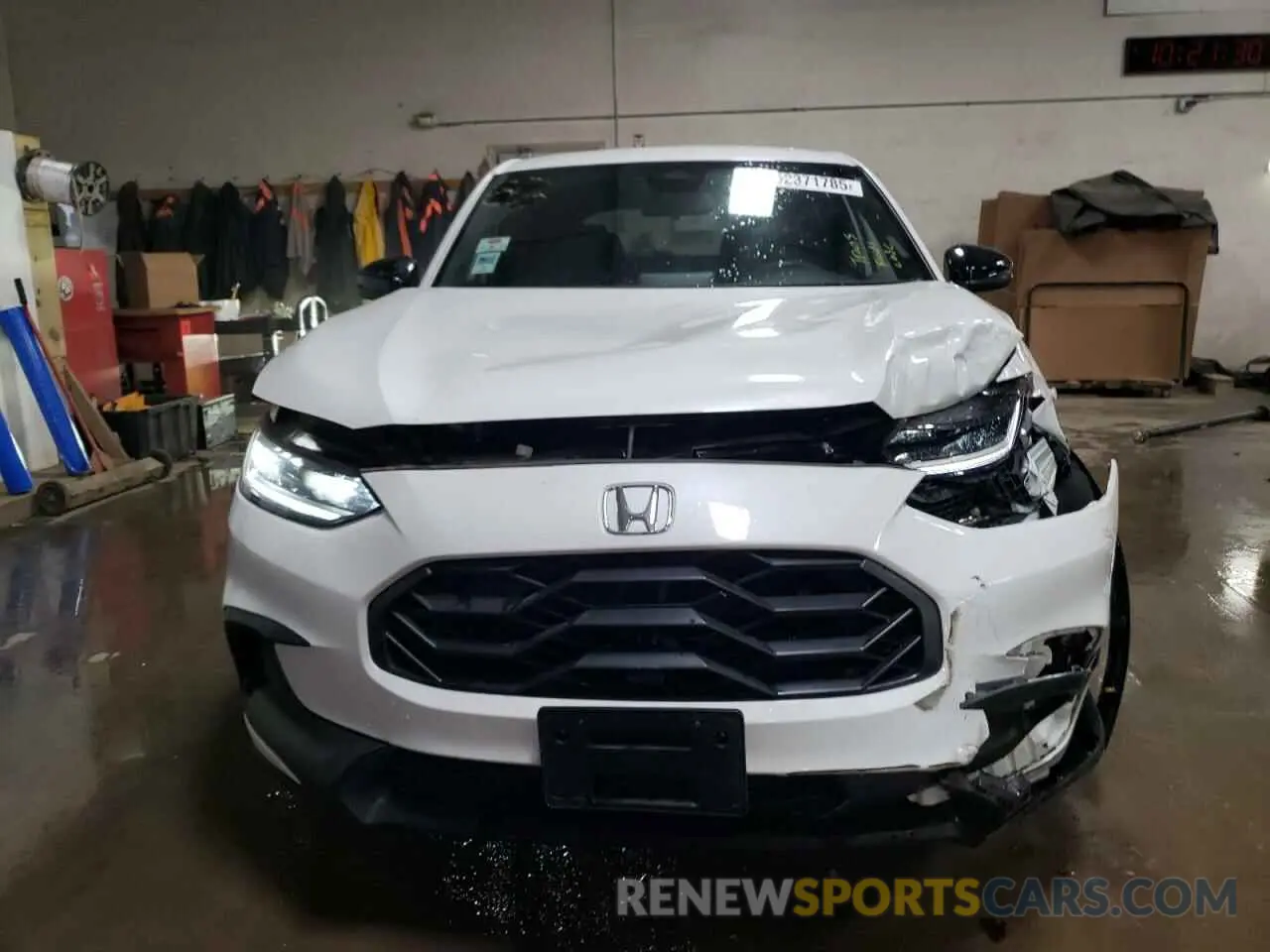 5 Photograph of a damaged car 3CZRZ2H5XRM716322 HONDA HR-V 2024
