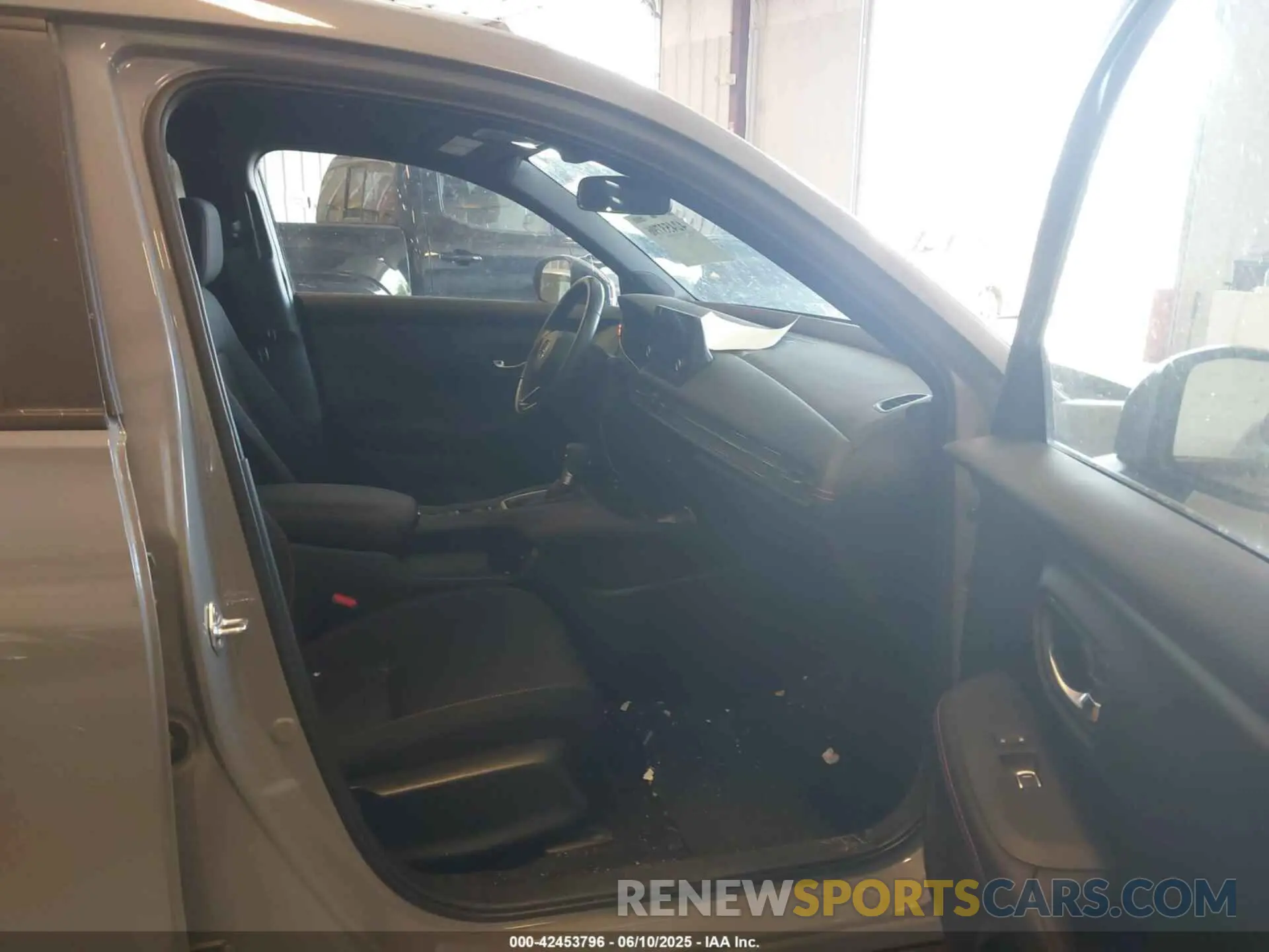 5 Photograph of a damaged car 3CZRZ2H5XRM752351 HONDA HR-V 2024