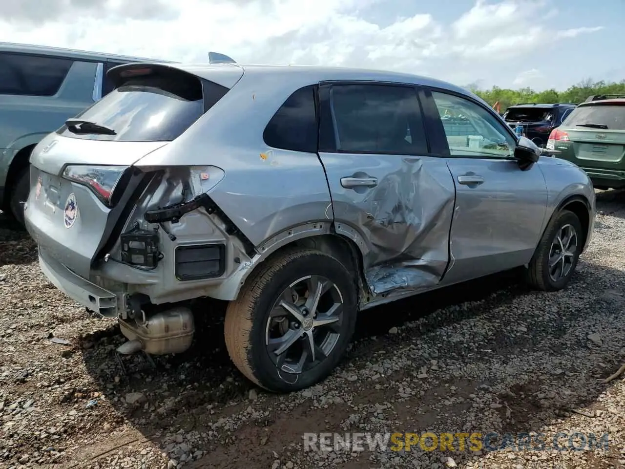 3 Photograph of a damaged car 3CZRZ2H74RM726121 HONDA HR-V 2024