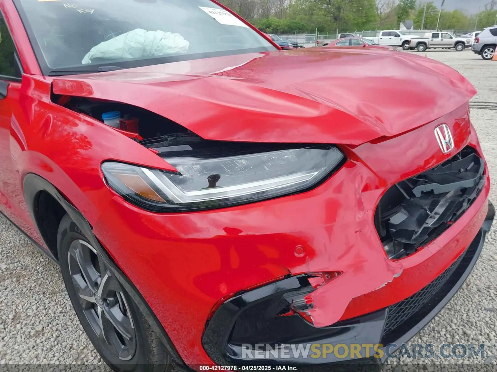 17 Photograph of a damaged car 3CZRZ2H74RM735269 HONDA HR-V 2024