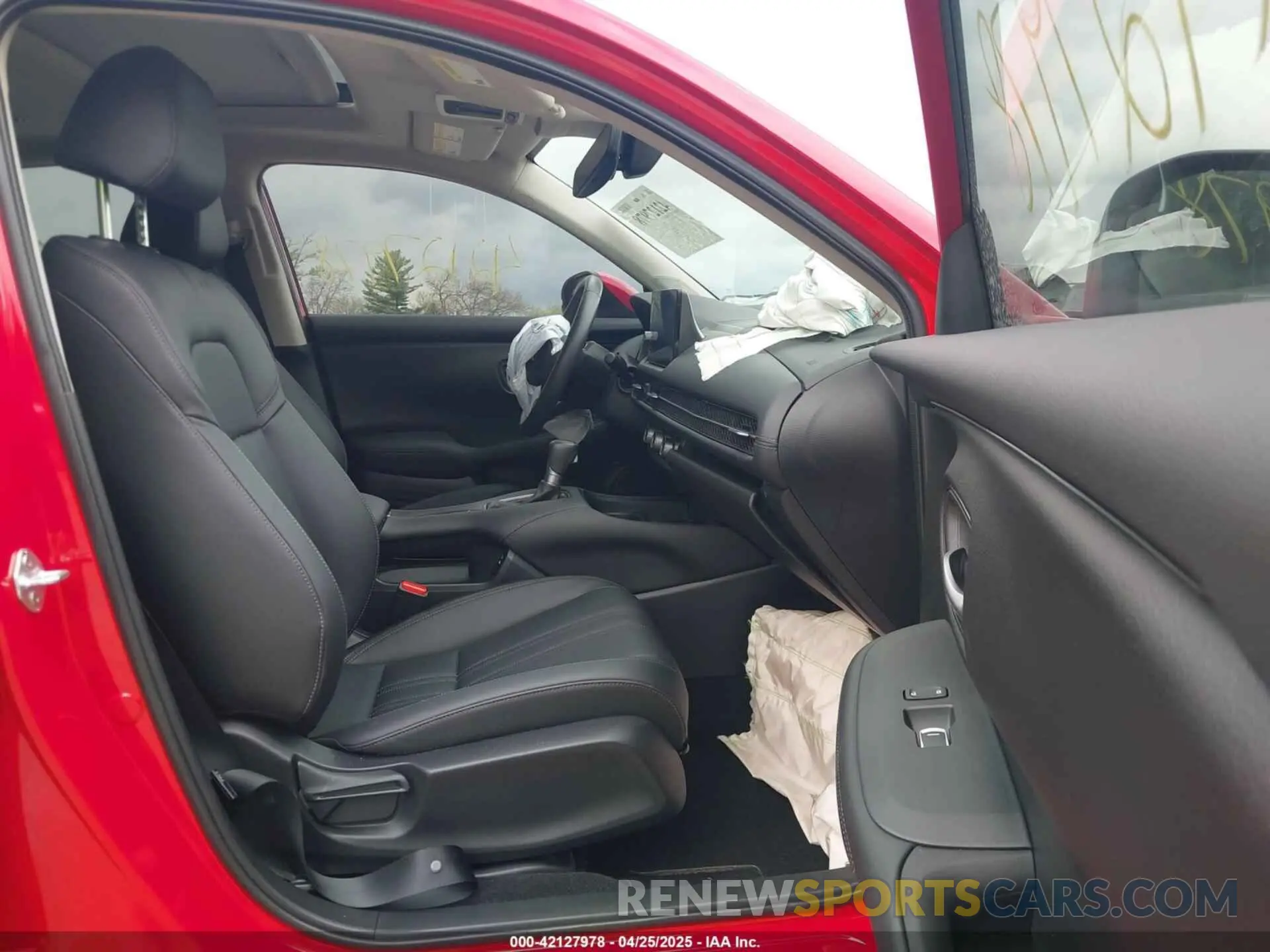 5 Photograph of a damaged car 3CZRZ2H74RM735269 HONDA HR-V 2024