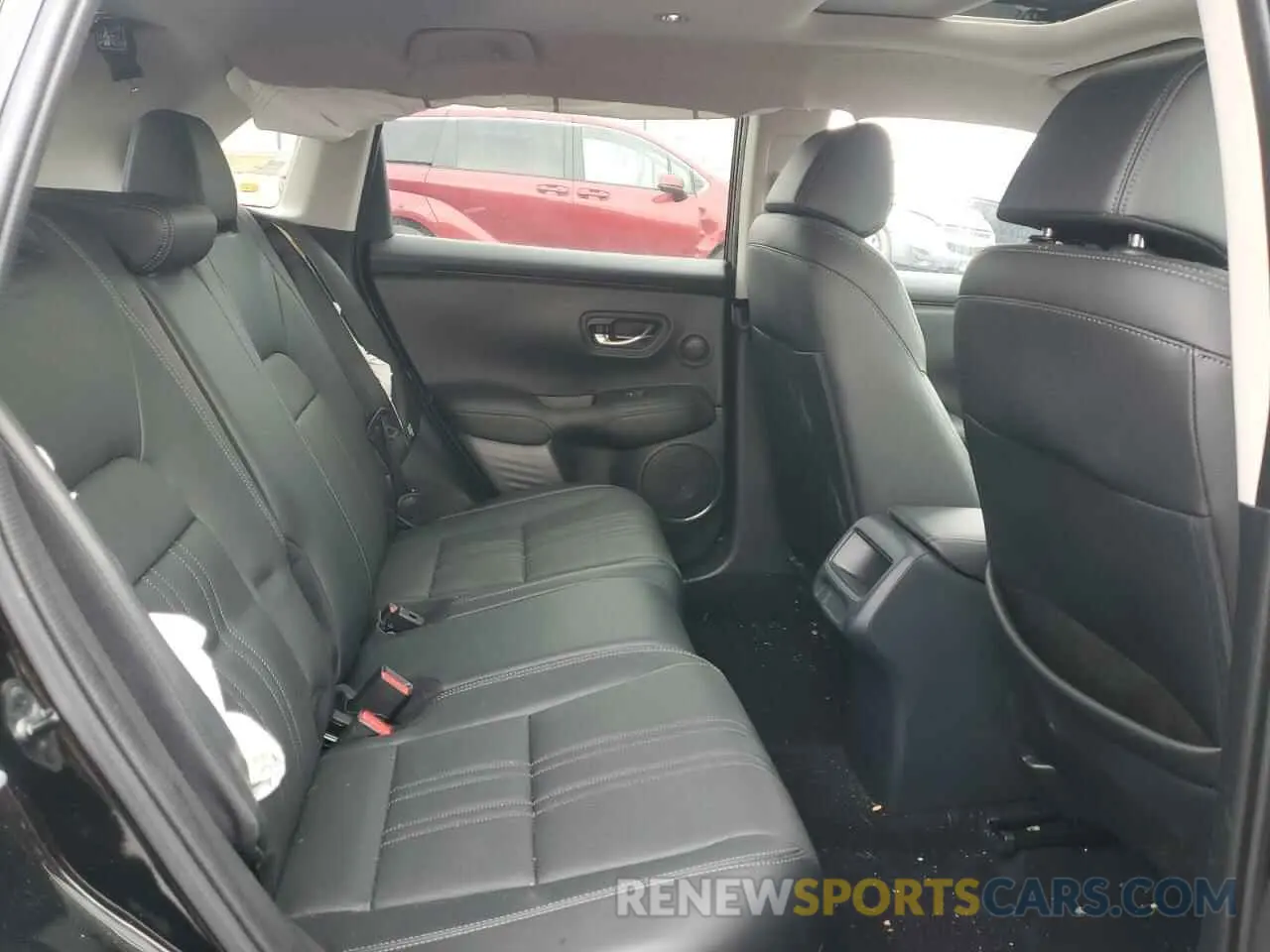 11 Photograph of a damaged car 3CZRZ2H75RM782715 HONDA HR-V 2024