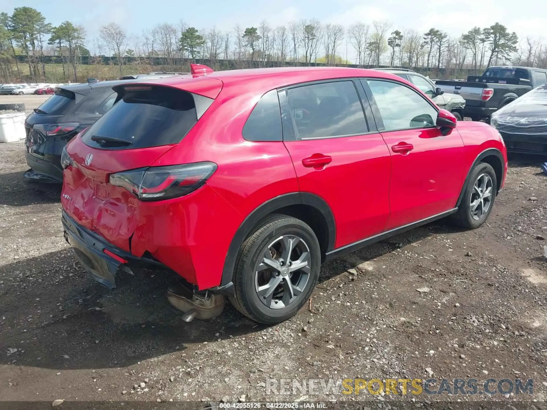 4 Photograph of a damaged car 3CZRZ2H76RM735273 HONDA HR-V 2024