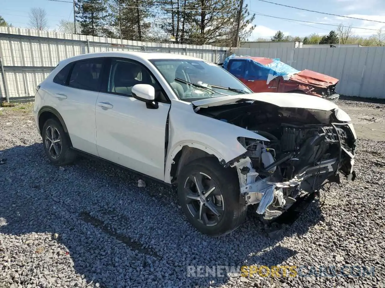 4 Photograph of a damaged car 3CZRZ2H76RM759430 HONDA HR-V 2024