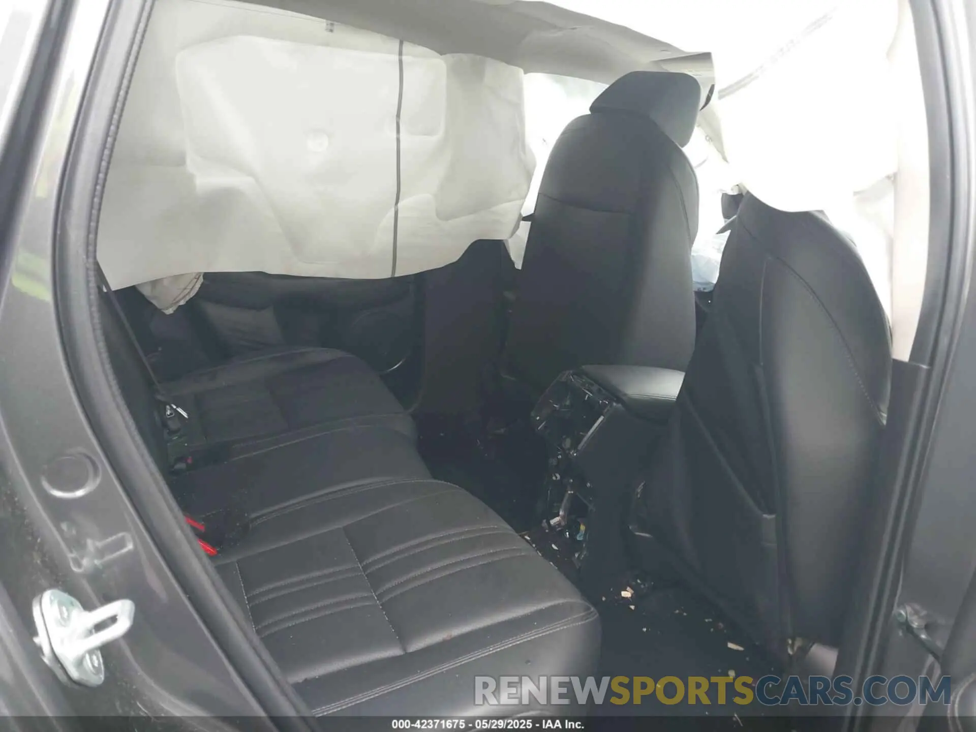 8 Photograph of a damaged car 3CZRZ2H77RM777208 HONDA HR-V 2024