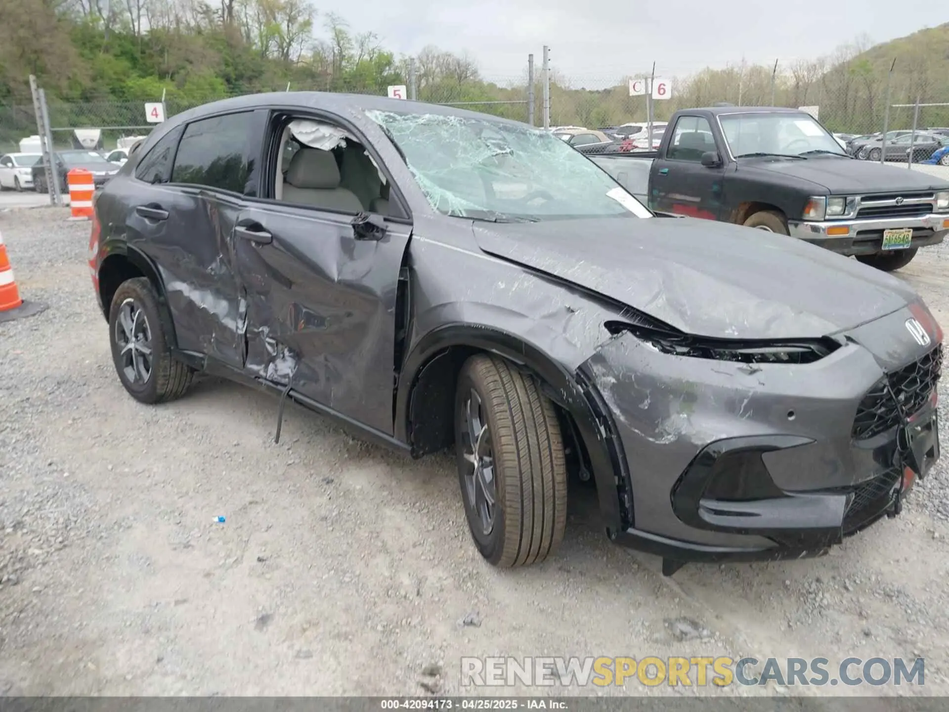 1 Photograph of a damaged car 3CZRZ2H78RM759848 HONDA HR-V 2024
