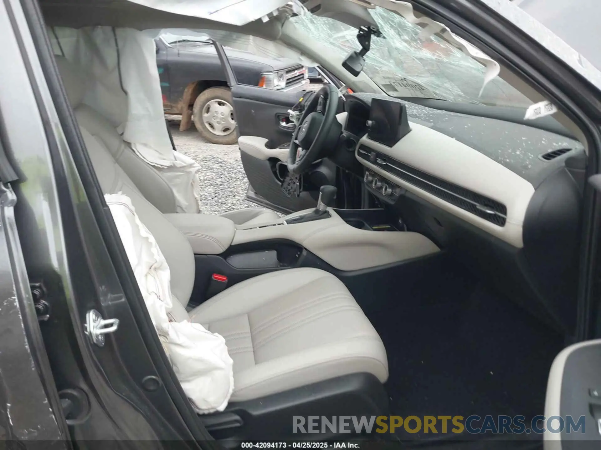 5 Photograph of a damaged car 3CZRZ2H78RM759848 HONDA HR-V 2024