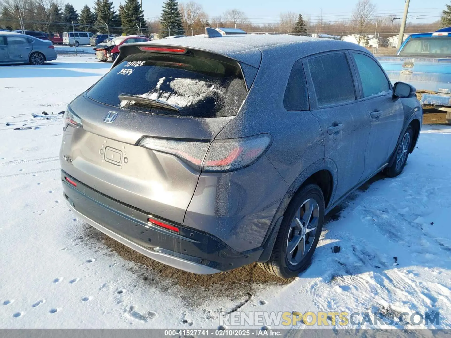4 Photograph of a damaged car 3CZRZ2H78RM769554 HONDA HR-V 2024