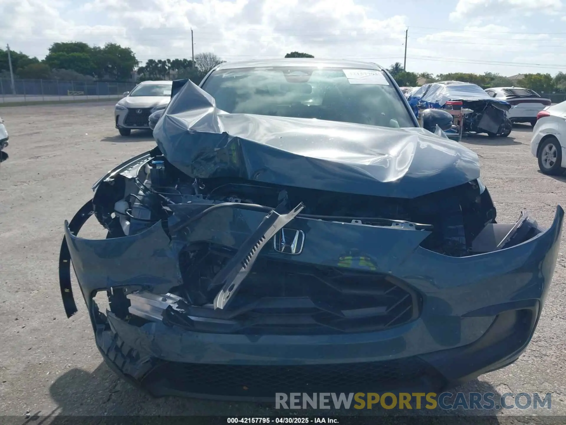 12 Photograph of a damaged car 3CZ3Z1H55SM705048 HONDA HR-V 2025