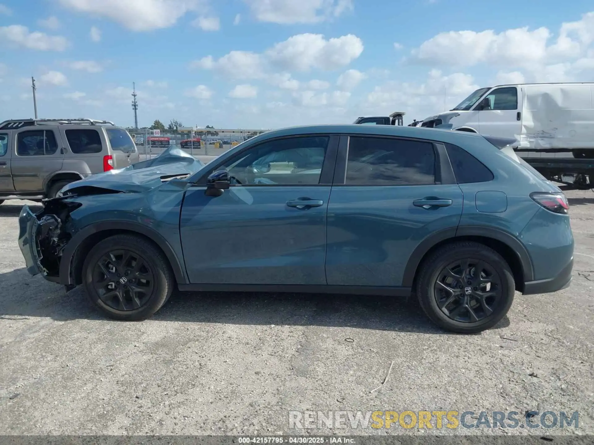 14 Photograph of a damaged car 3CZ3Z1H55SM705048 HONDA HR-V 2025